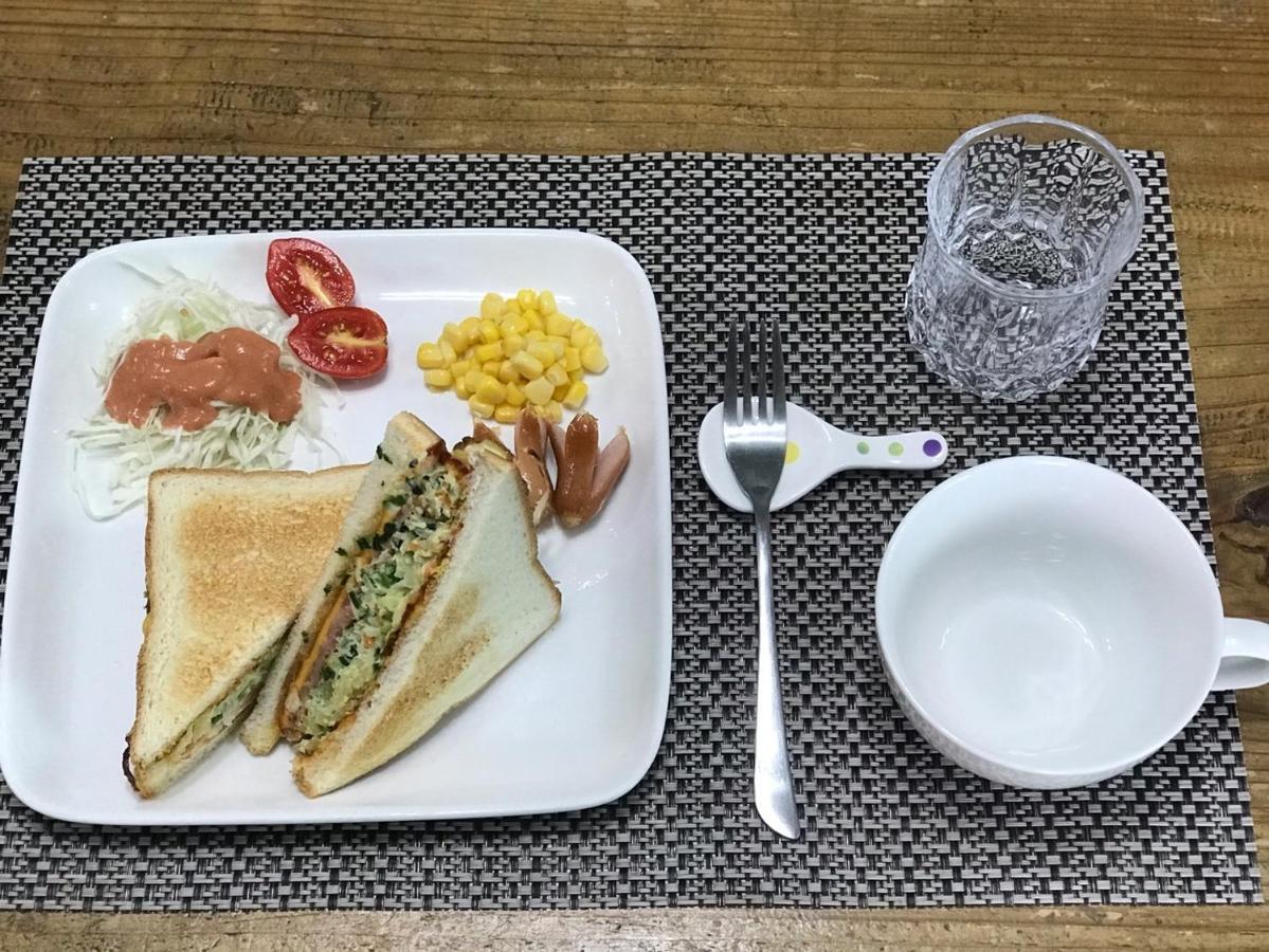 Lefthander Guesthouse Jeju Bagian luar foto