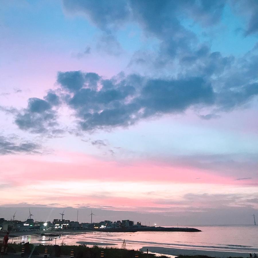 Lefthander Guesthouse Jeju Bagian luar foto